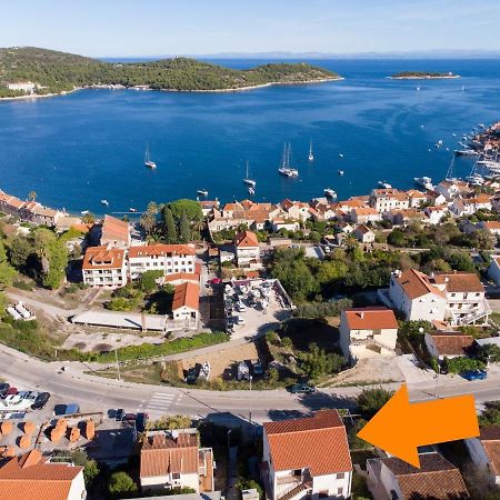 Apartments Jaksa Vis Exteriér fotografie