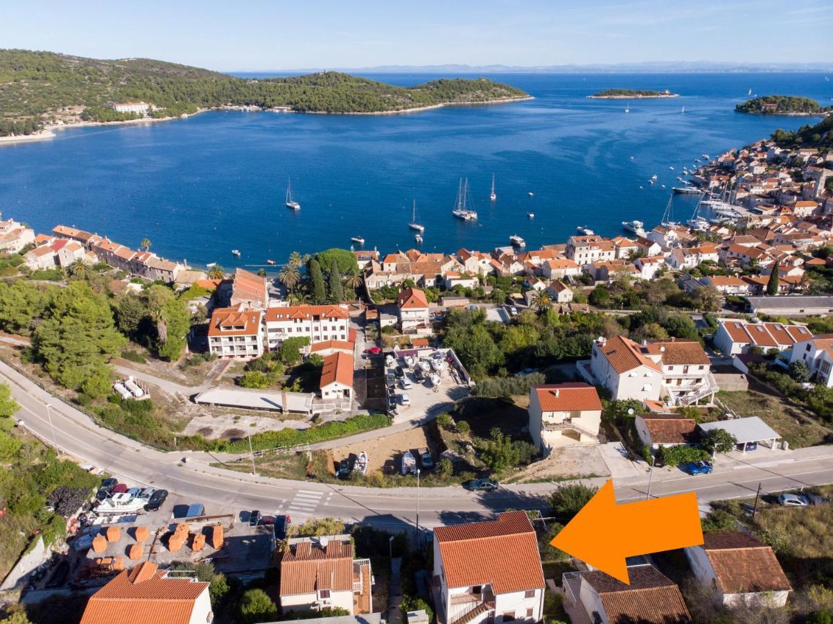 Apartments Jaksa Vis Exteriér fotografie