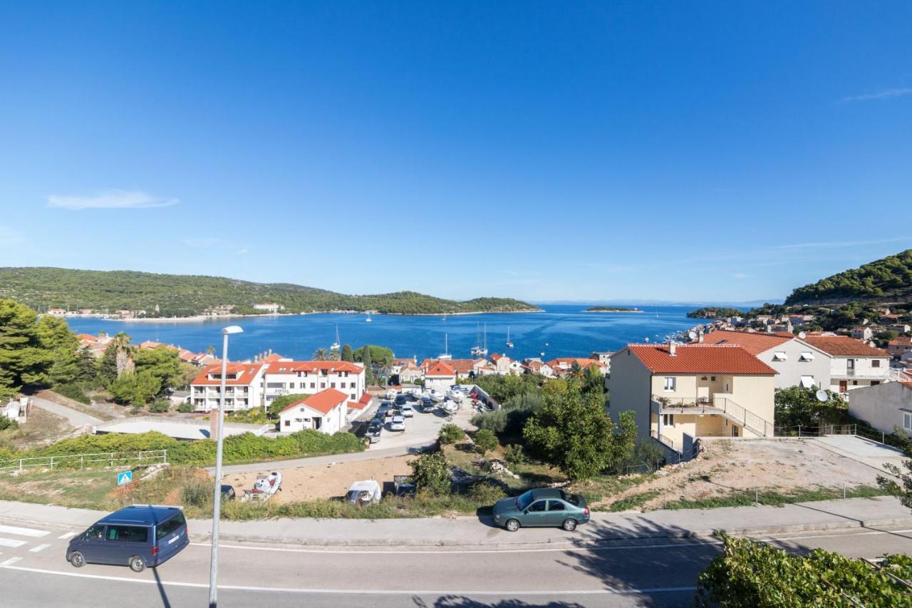 Apartments Jaksa Vis Exteriér fotografie